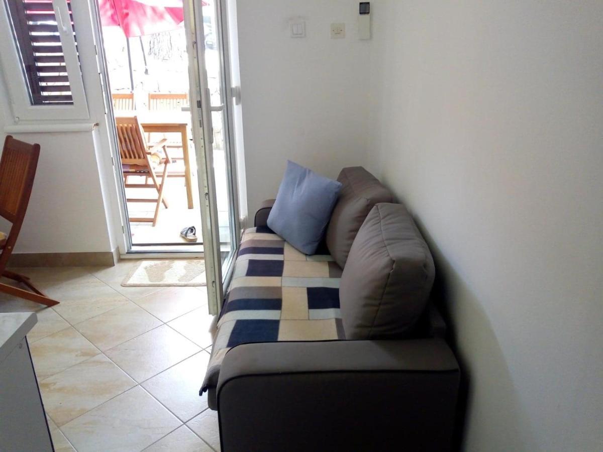 Apartman Leo Nečujam 外观 照片